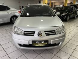 RENAULT - MÉGANE - 2013/2013 - Prata - R$ 34.900,00