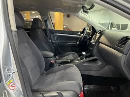VOLKSWAGEN - JETTA - 2007/2008 - Prata - R$ 37.900,00