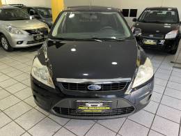 FORD - FOCUS - 2010/2011 - Preta - R$ 39.900,00