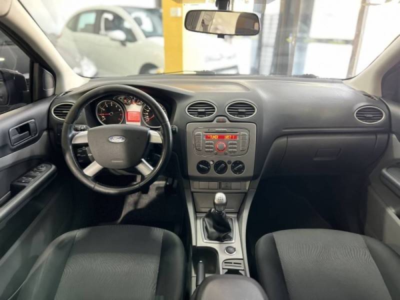 FORD - FOCUS - 2012/2012 - Cinza - R$ 42.900,00