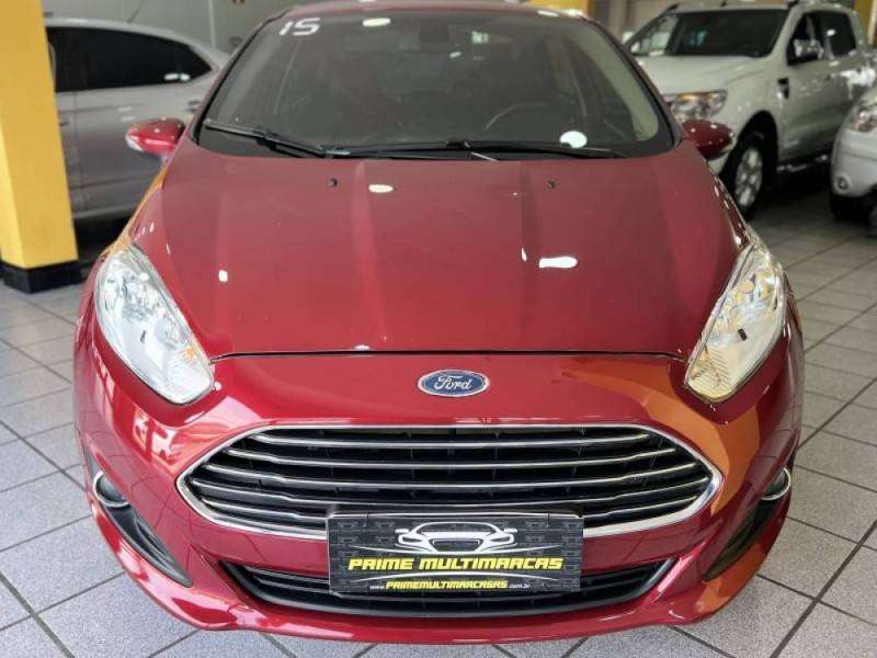 FORD - FIESTA - 2015/2015 - Vermelha - R$ 50.900,00