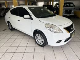 NISSAN - VERSA - 2014/2014 - Branca - R$ 36.900,00