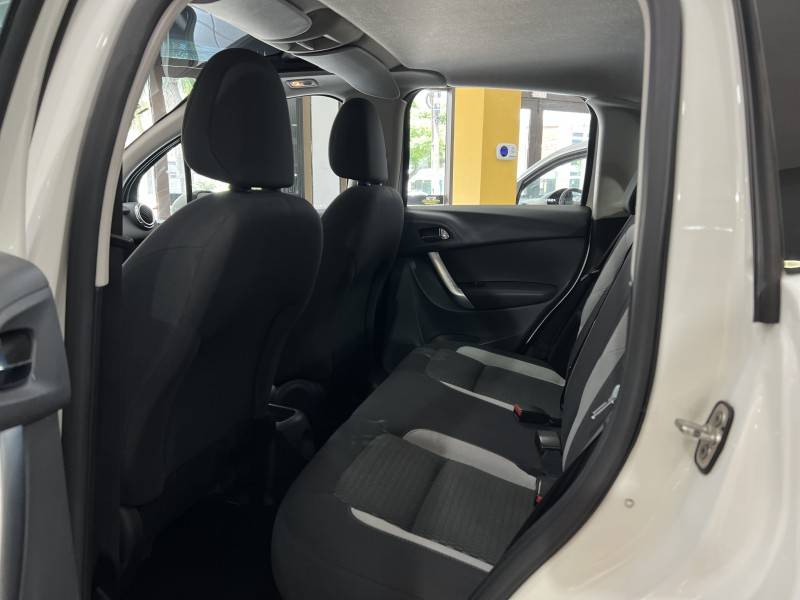 CITROËN - C3 - 2015/2016 - Branca - R$ 44.900,00