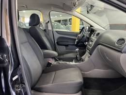 FORD - FOCUS - 2010/2010 - Preta - R$ 38.900,00