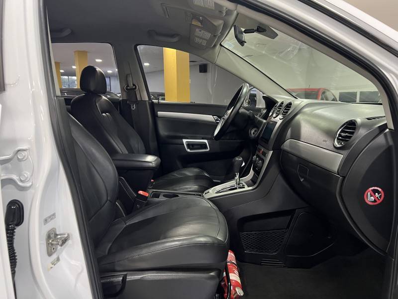 CHEVROLET - CAPTIVA - 2012/2012 - Branca - R$ 45.900,00