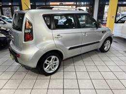 KIA MOTORS - SOUL - 2011/2011 - Prata - R$ 43.900,00