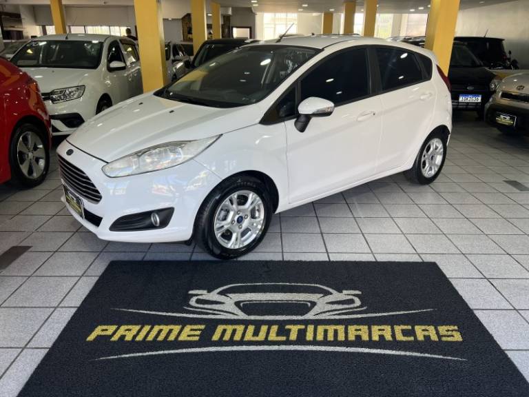 FORD - FIESTA - 2014/2014 - Branca - R$ 41.900,00