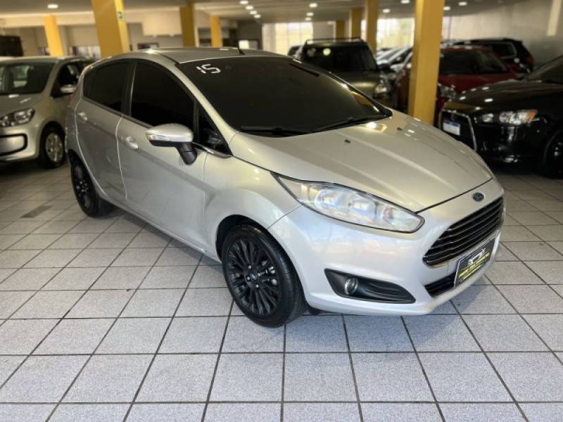FORD - FIESTA - 2014/2015 - Prata - R$ 49.900,00